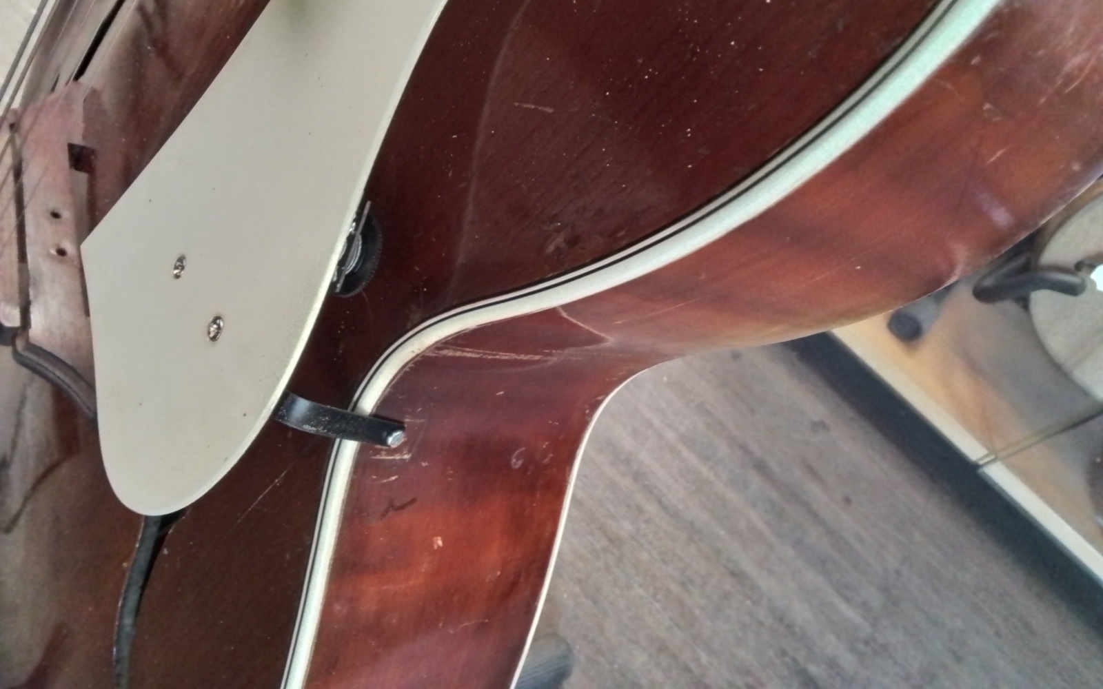 linzer Jazzgitarre Bild
