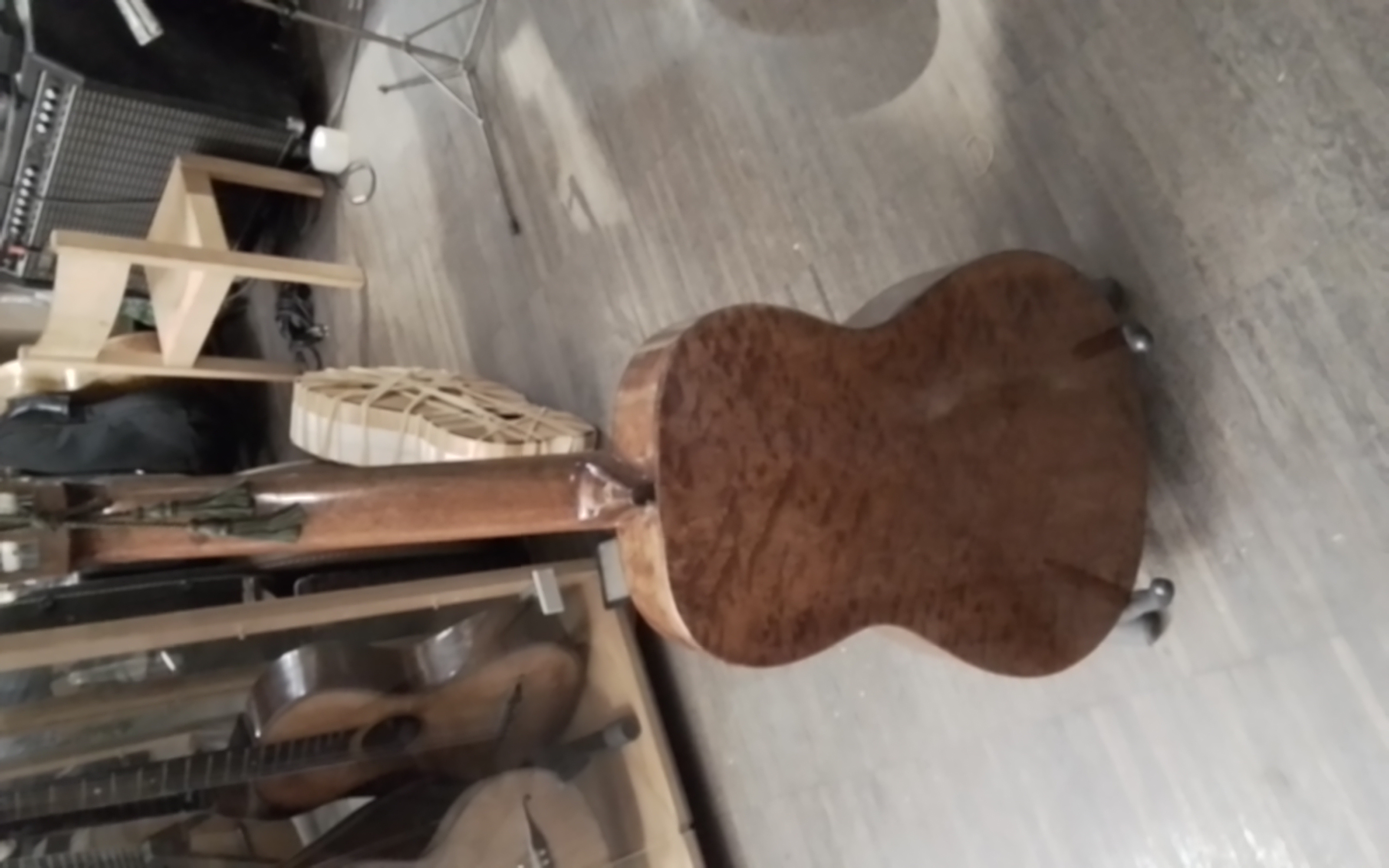 Wiener Konzertgitarre Bild