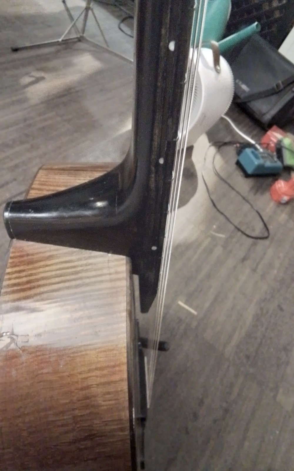 Wiener Konzertgitarre Bild