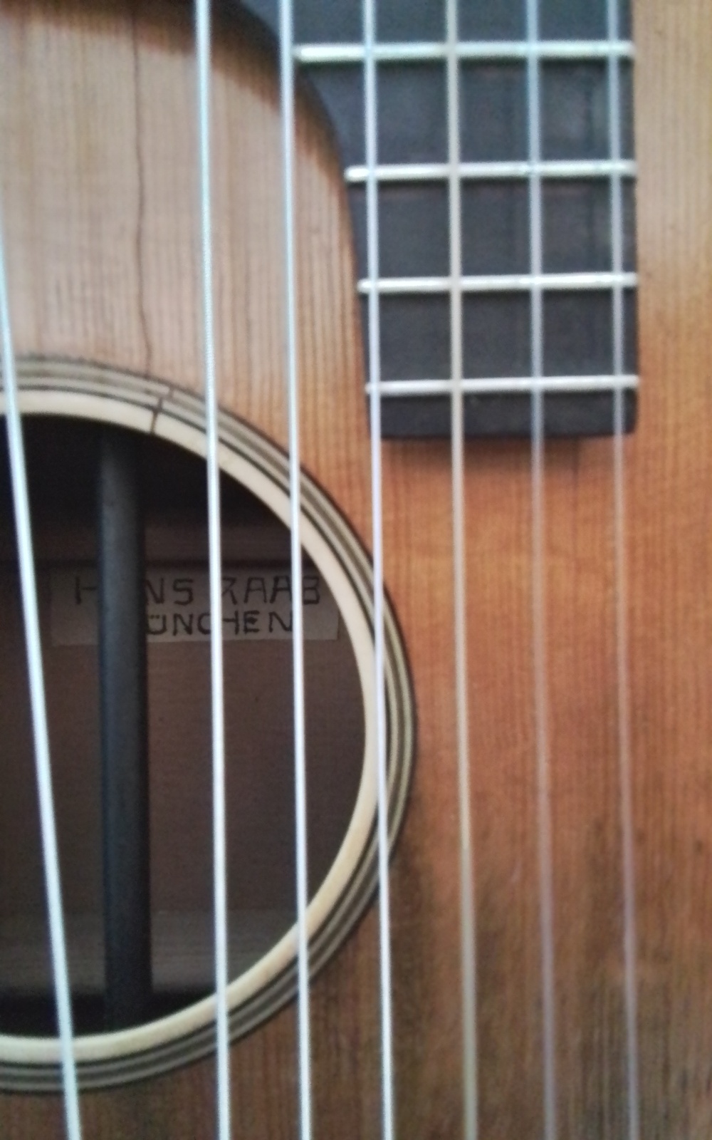 15 saitige Kntragitarre Bild