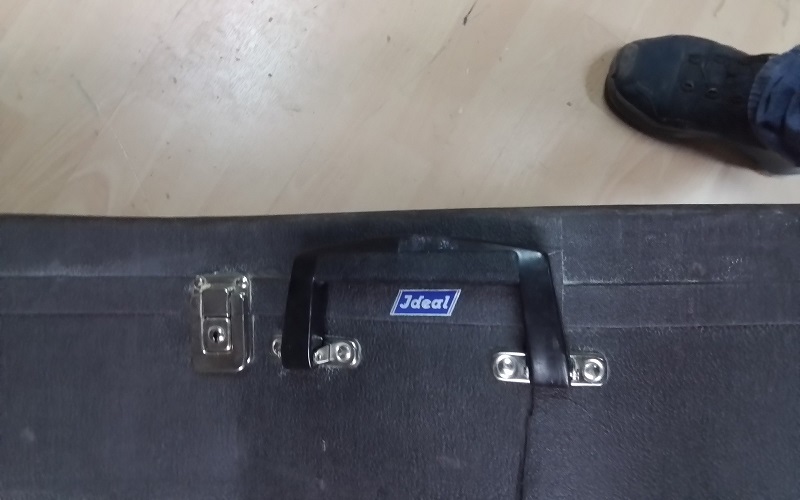 Kontragitarrenkoffer Bild