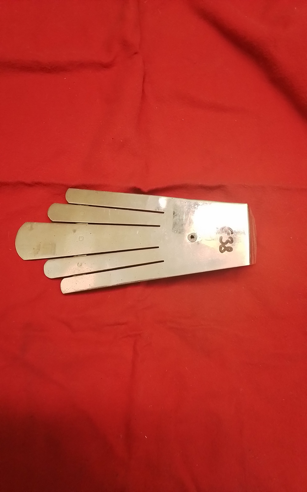 Saitenhalter Jazzgitarre Bild
