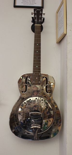 Jazzgitarre Johnson Dobro Bild