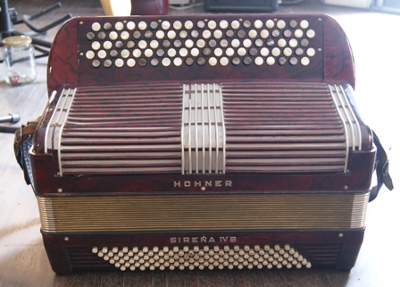 Ziehharmonika Hohner Sirena IVB Bild