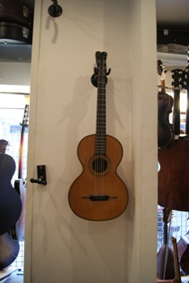 Biedermeiergitarre Bild