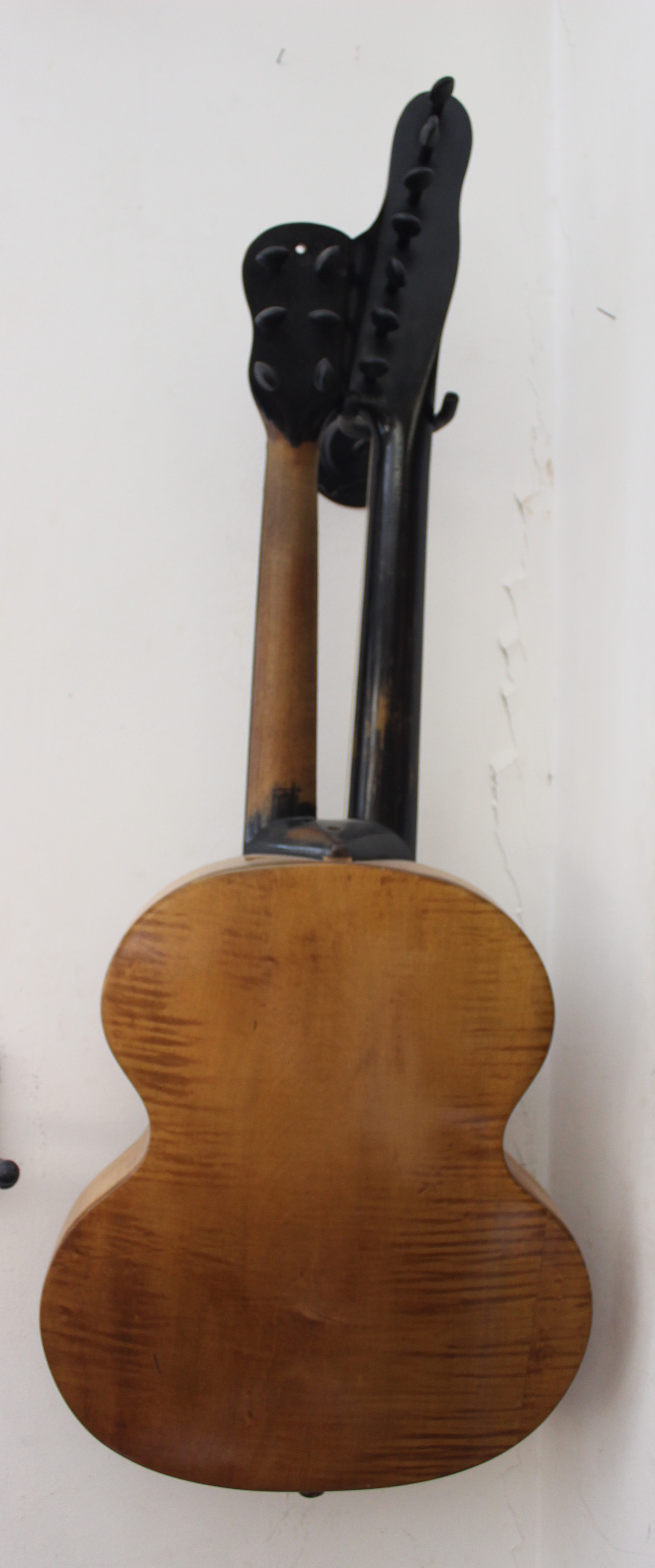 13 saitige Kontragitarre Franz Angerer Bild
