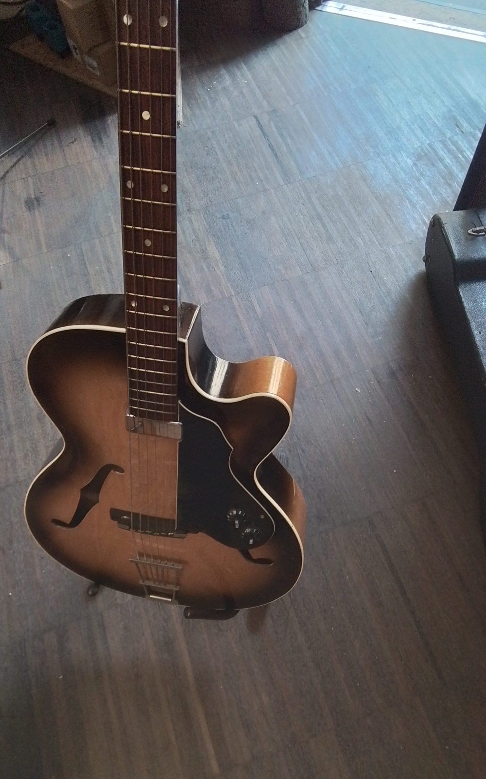 Archtop Bild