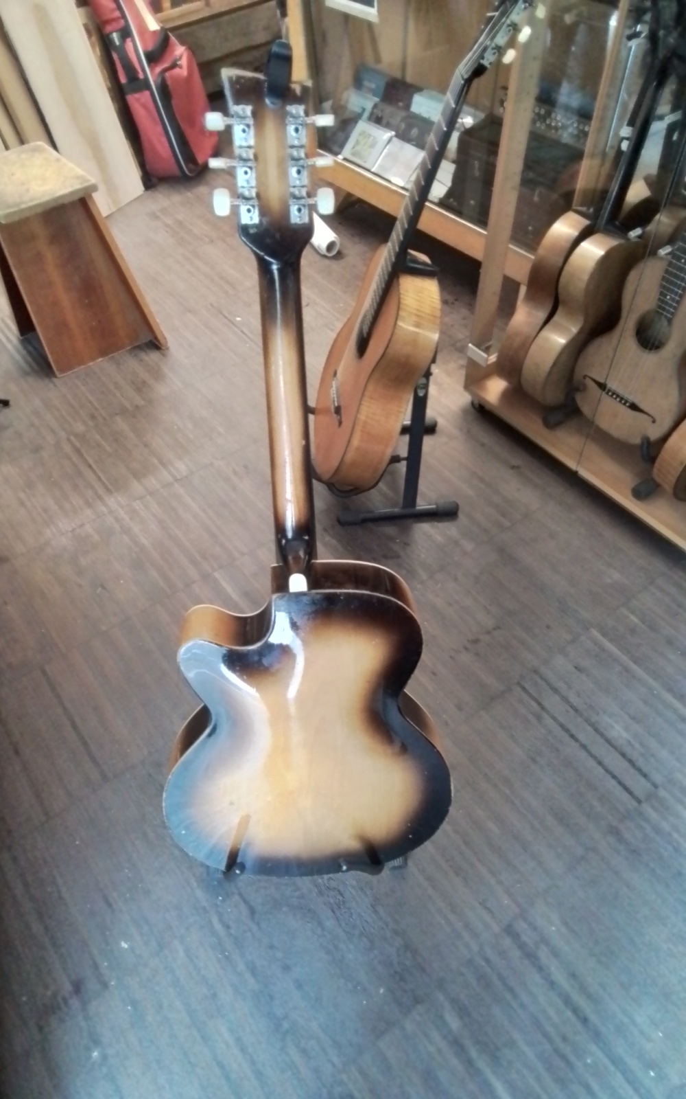 Archtop Bild